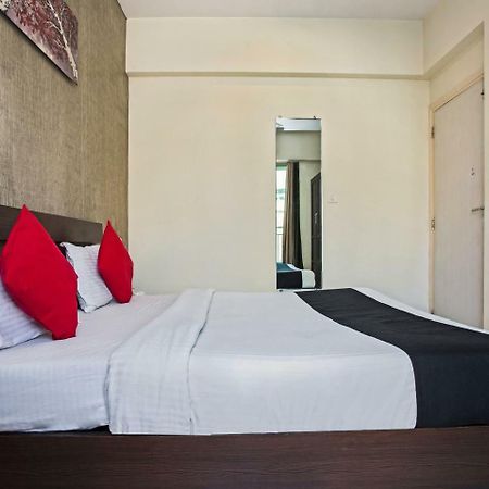 Hotel Iris Suites, Navi Mumbai Extérieur photo